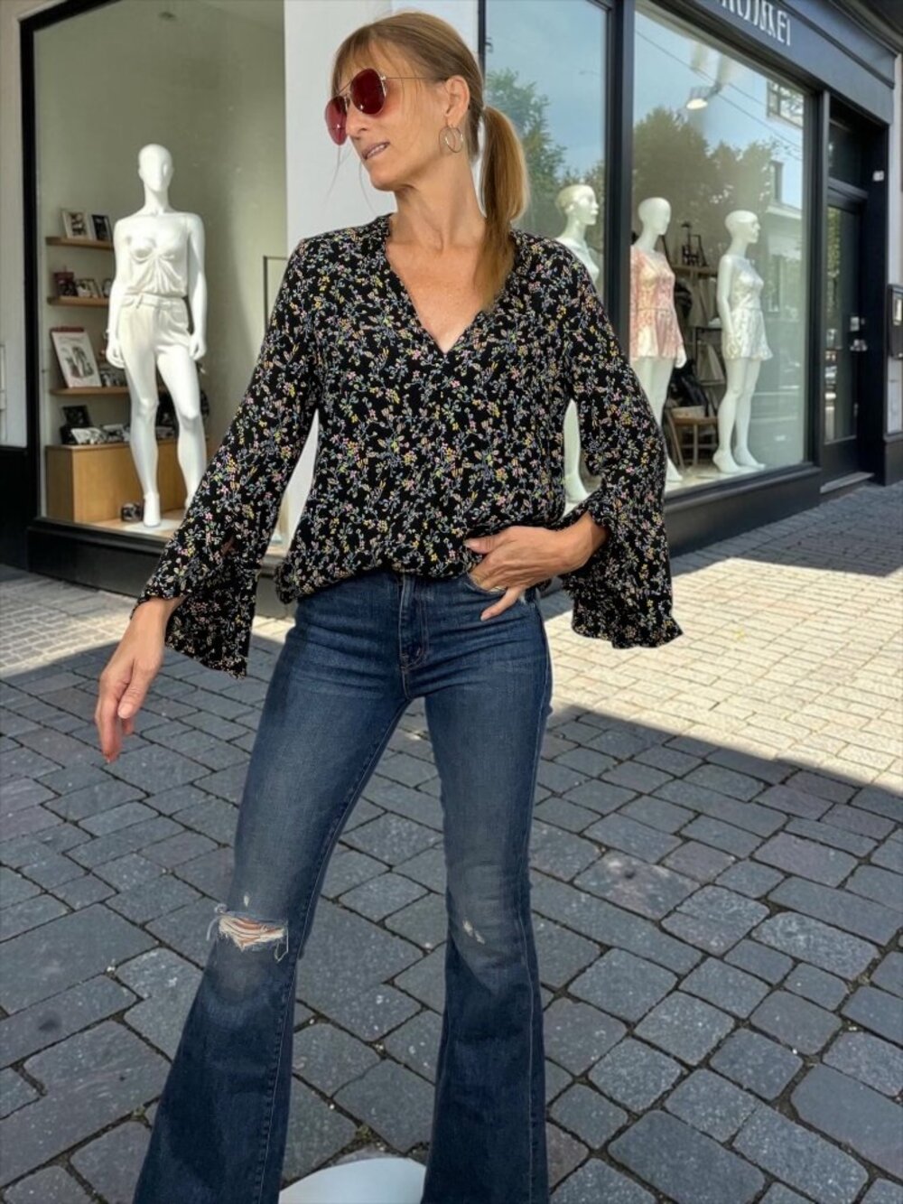 Baum Und Pferdgarten Floral Ruffle Blouse 36 S 4 Black V-Neck